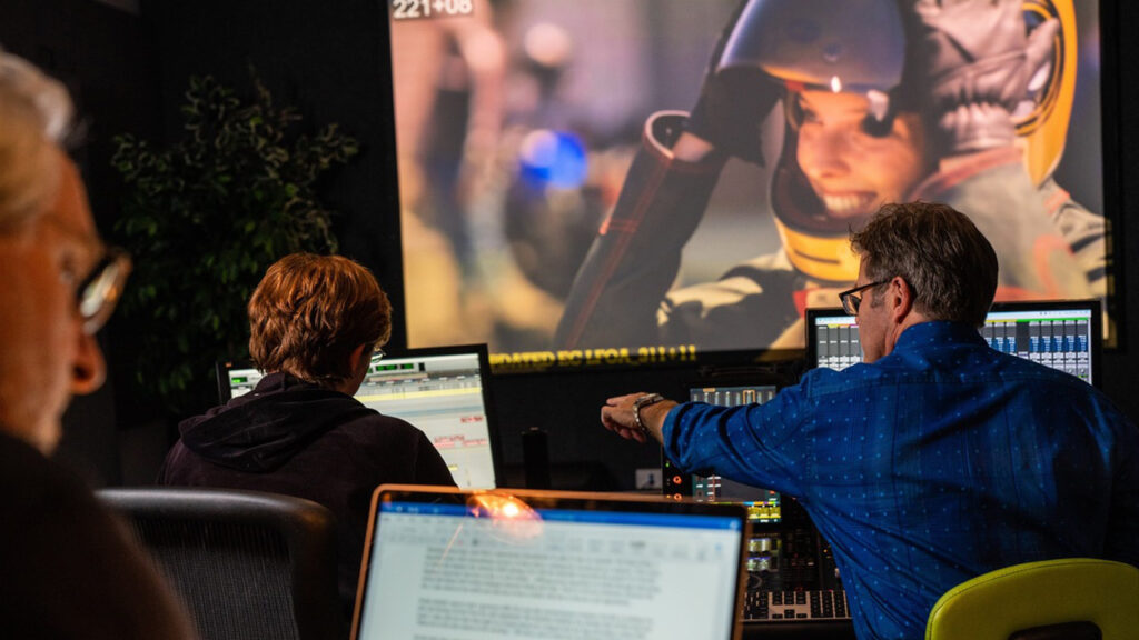 Mirror_Studios_user_story_Twitter-1024×576